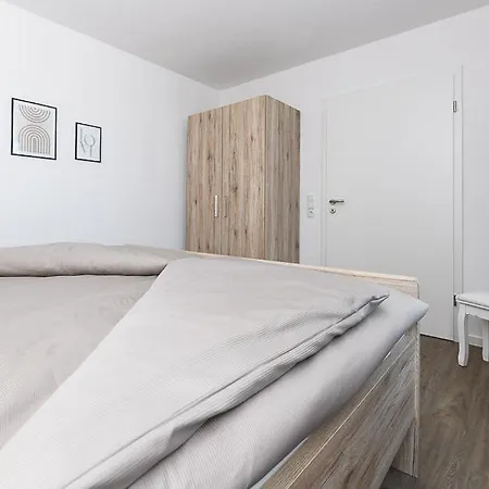 Landwarf Grafthof דירה *