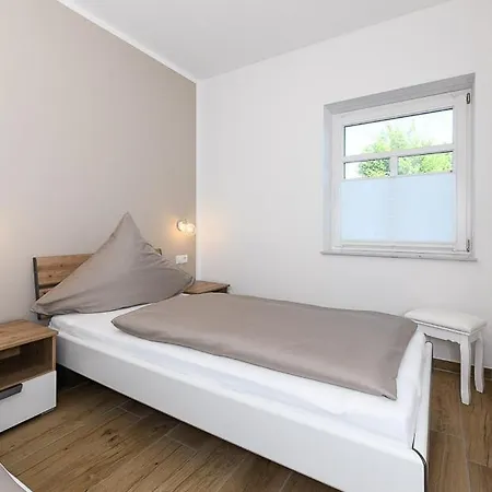 Landwarf Grafthof דירה