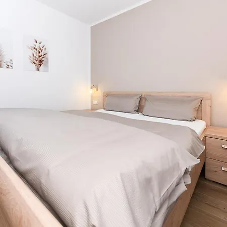 Landwarf Grafthof נויהרלינגרזיל