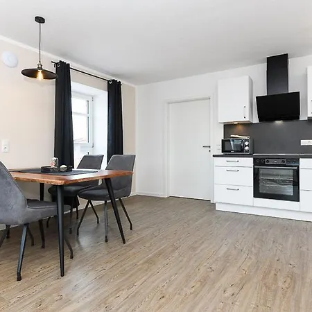 Landwarf Grafthof דירה נויהרלינגרזיל