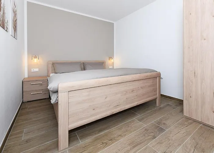 Апартаменты Landwarf Grafthof Нойхарлингерзиль